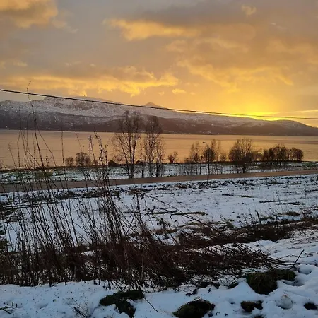 Rodstua Nyaraló Senja